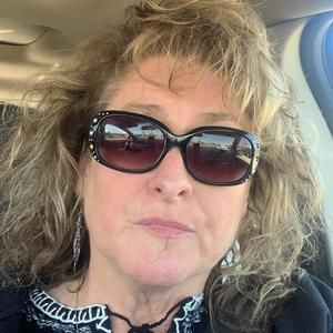 Meet your Posher, Sharon